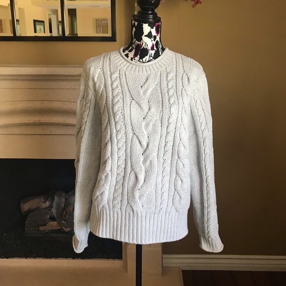 Banana Republic Cable Knit cropped Sweater - Picture 2 of 11